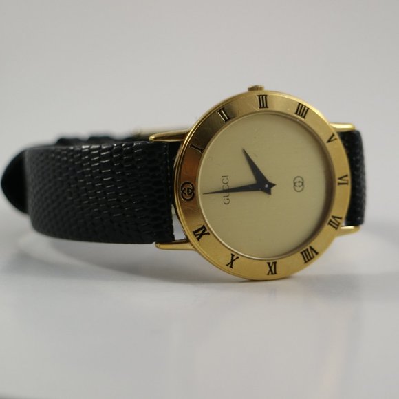 Vintage Gucci 3000 Swiss Roman Numeral Watch - Picture 6 of 7